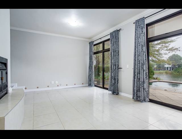 4 BEDROOM HOUSE RENTED IN PEARL VALLEY GOLF & COUNTRY ESTATE